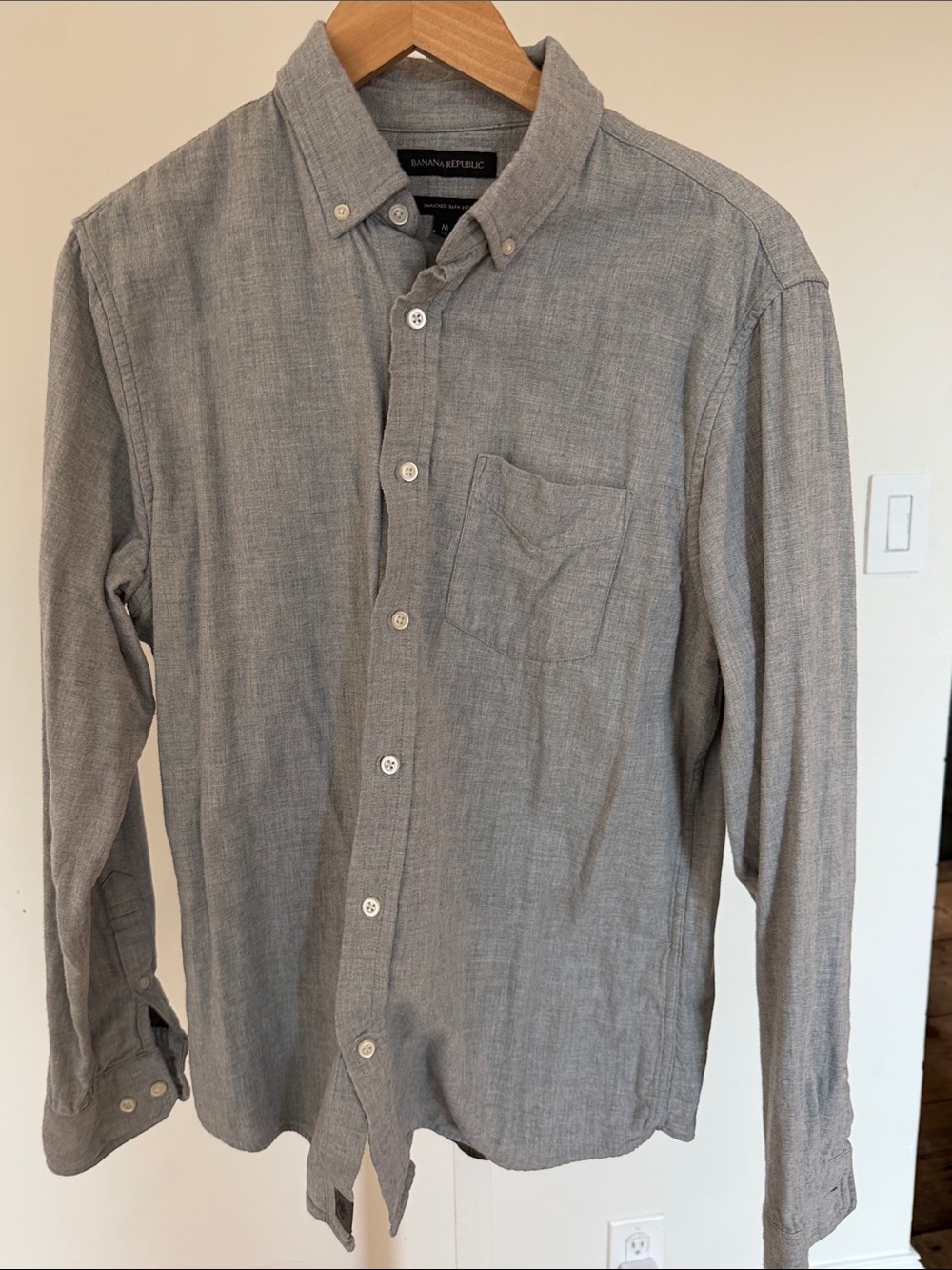 Banana Republic Light Heather Gray Long-Sleeve Button-Down Shirt